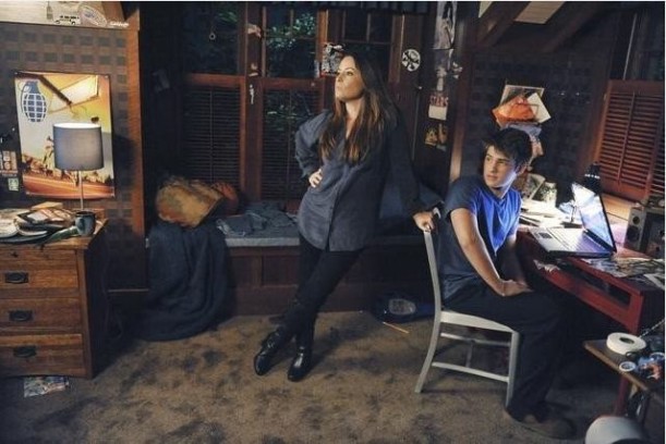 Aria\'s brother\'s bedroom