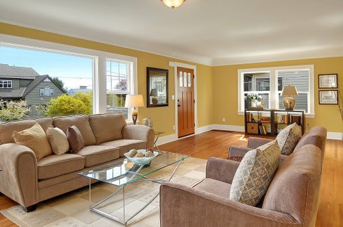 A living room filled with furniture