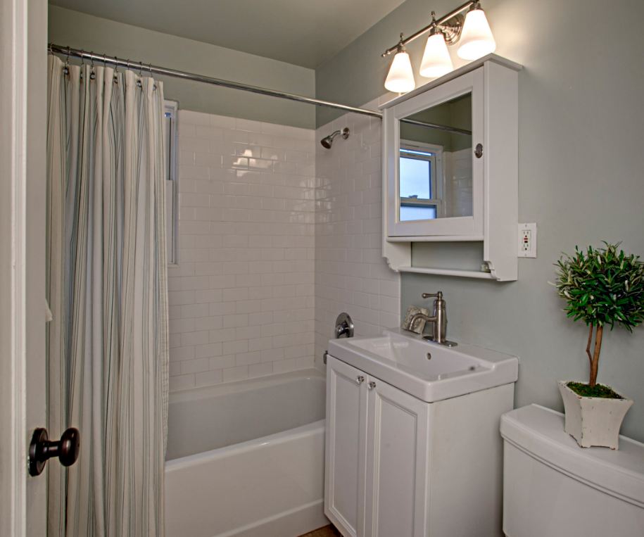 cape cod bathroom after - hooked on houses