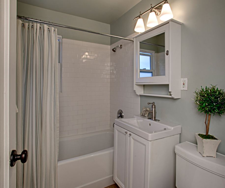 Cape Cod bathroom after - Hooked on Houses