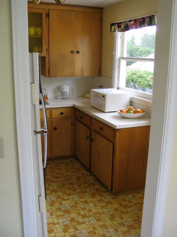 A view of a kitchen floor