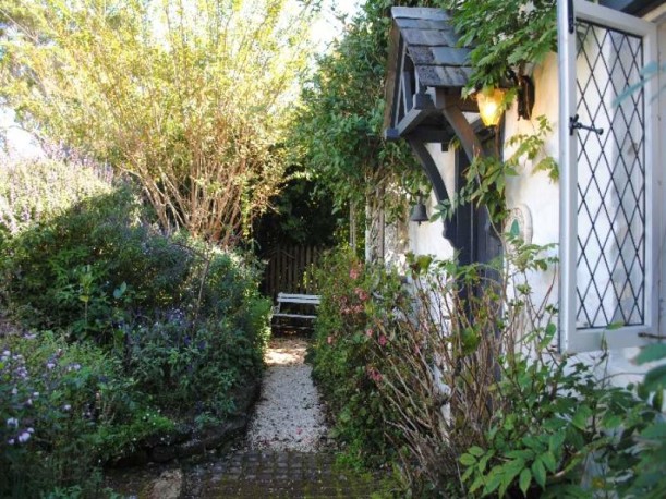 front door of Fig Tree Cottage