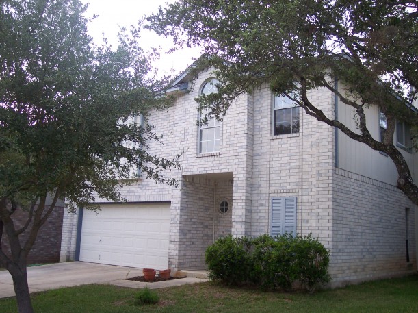 exterior front of Jensen family\'s house on House Hunters