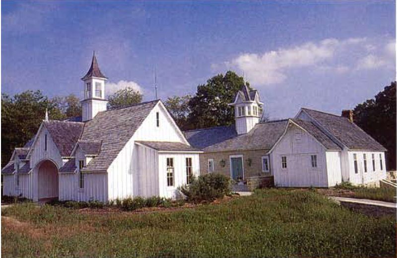 Suzy Stout farmhouse Traditional Home 2000