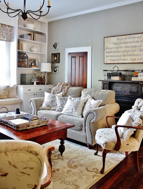 A living room filled with furniture