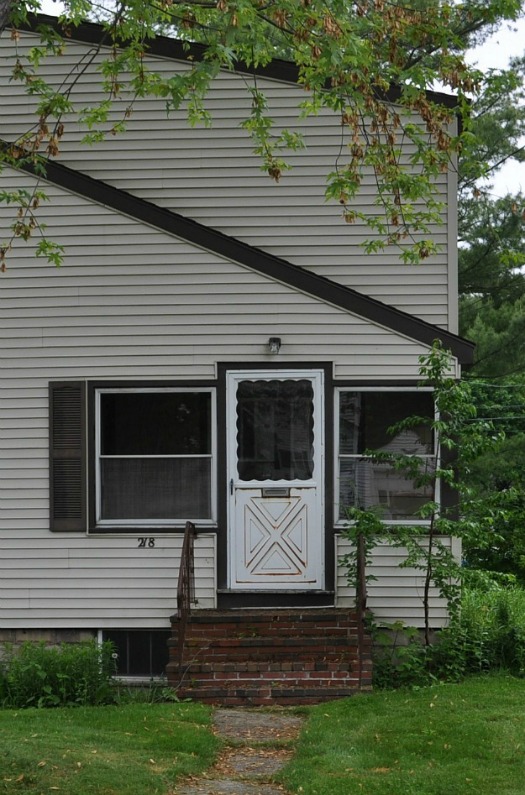 brown house before makeover