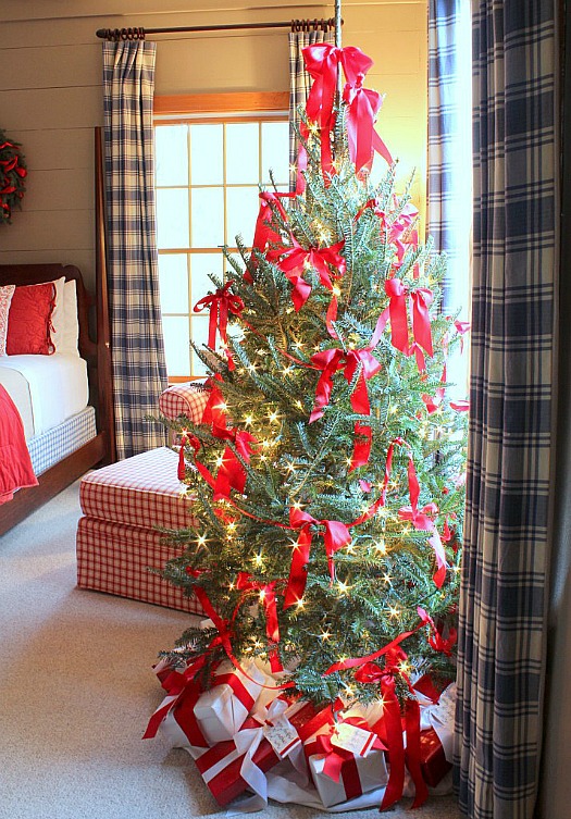 A christmas tree in a room