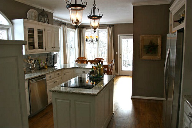 Julie's kitchen after makeover (4)