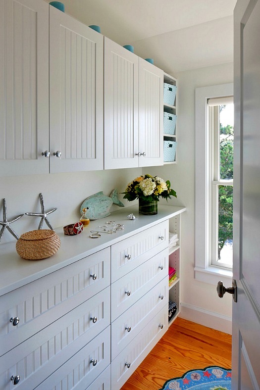 beachy mudroom-laundry room Cape Cod - Hooked on Houses