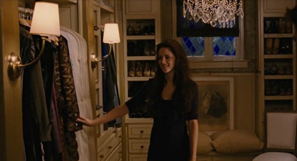 Bella and Edward's Cottage Breaking Dawn-closet
