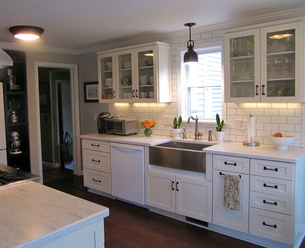 Joyce's black and white kitchen 3