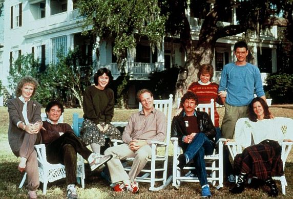 Big Chill movie cast in front of house 1983
