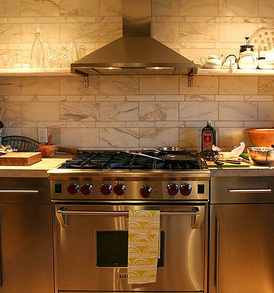 Kathleen Perkins carriage house kitchen Brooklyn (6)