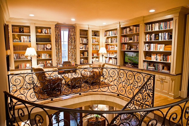 An Upstairs Landing Becomes a Book Lover s Library 