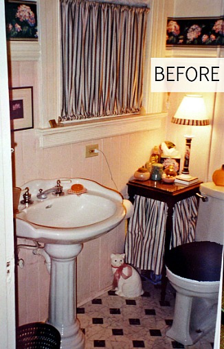 bathroom before remodel