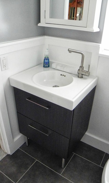 Renato's bathroom makeover IKEA sink