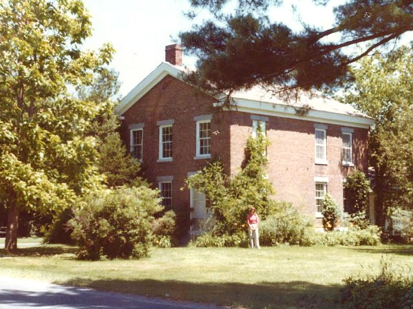 house in the 1970s pre-restoration