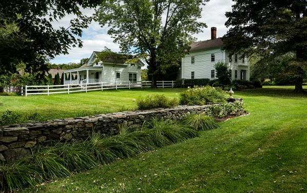 Crisp Architects design tiny farmhouse (6)