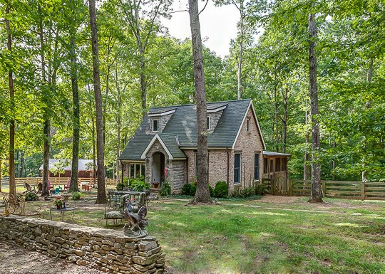 A Country Cottage In Leipers Fork Hooked On Houses