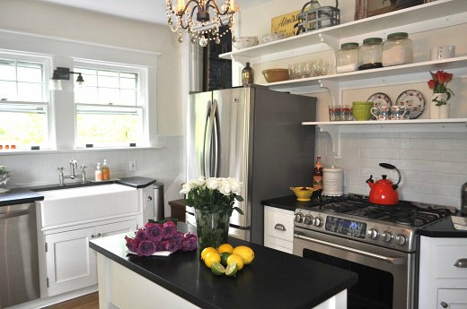 Small kitchen with open shelves