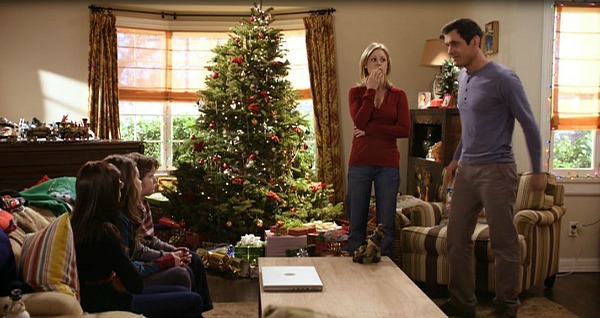 Modern Family Dunphy house Undeck the Halls ep