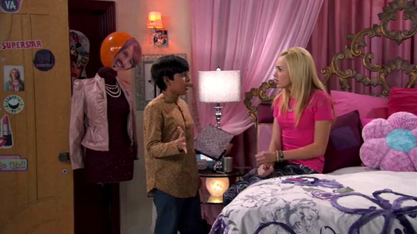 Emma's Pink Bedroom on TV Show Jessie