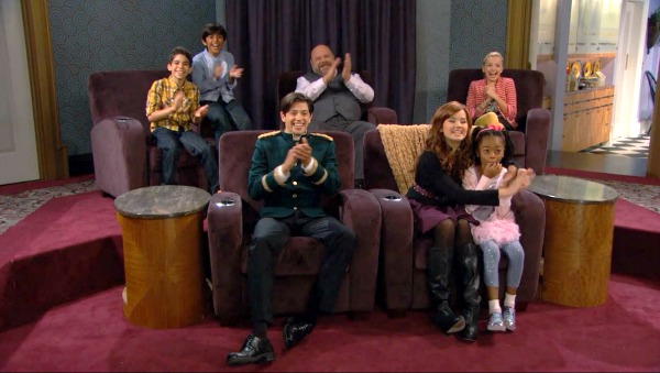 Screening Room on TV Show Jessie (6)