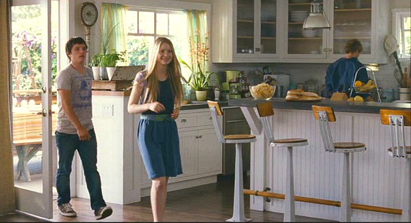 kitchen with white cabinets in The Kids Are All Right movie