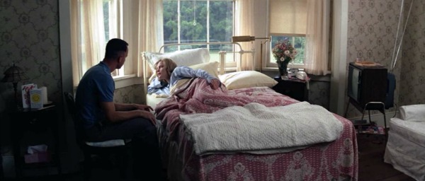 screenshot of bedroom in Forrest Gump house