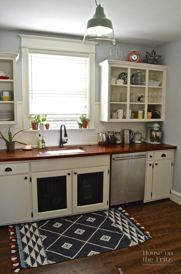 An Old Kitchen Gets a New Look for Less Than $1,500  