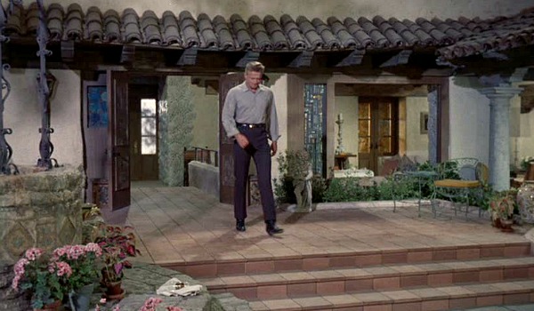 courtyard outside the ranch house in Parent Trap