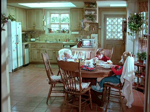 Mr. Mom kitchen-wide shot