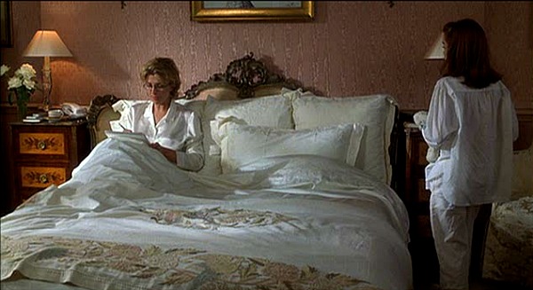 Natasha Richardson sitting in bed