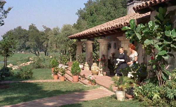 front porch exterior of ranch in Parent Trap movie