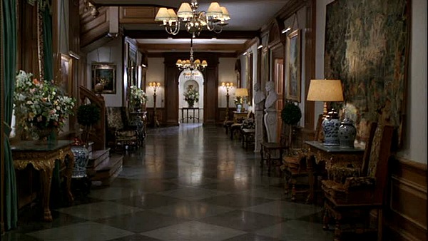 entry hall inside Sabrina estate with marble floor