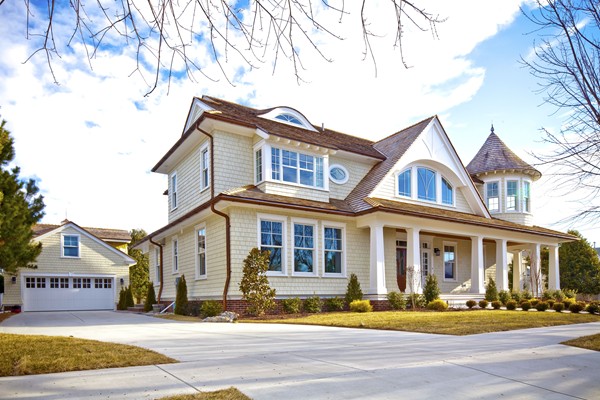 A New House with Turn-of-the-Century Style in Ocean City | hookedonhouses.net