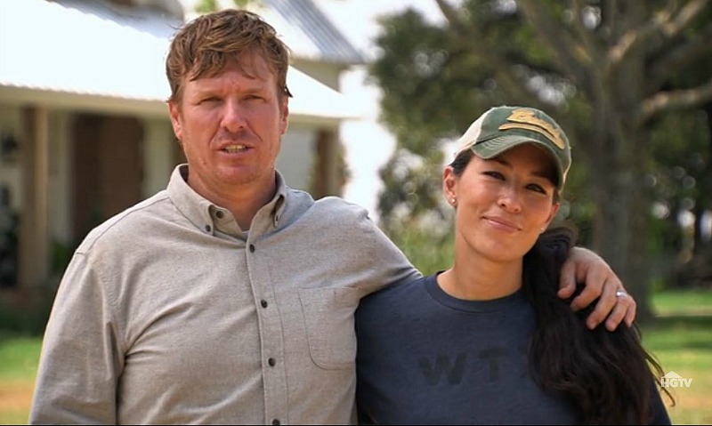 Chip and Joanna Gaines on Fixer Upper screenshot