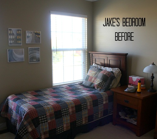 Bedroom BEFORE Shiplap Makeover | hookedonhouses.net