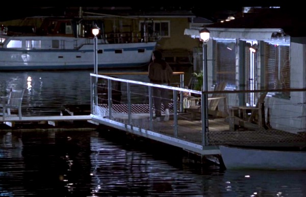 The Houseboat from "Sleepless in Seattle" | hookedonhouses.net