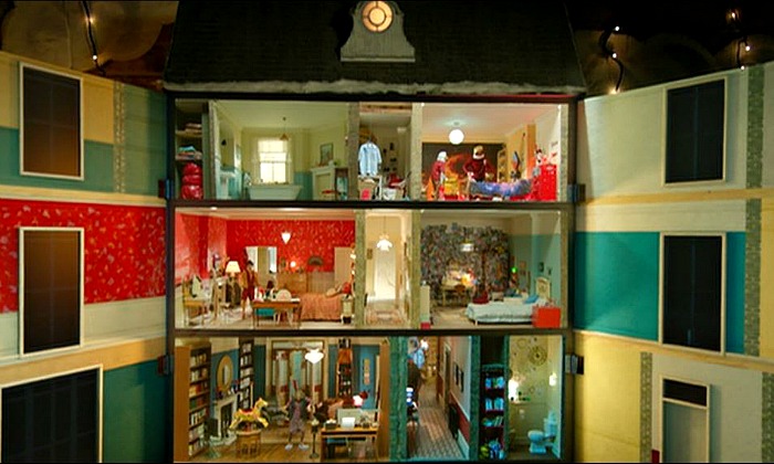 The dollhouse from the Paddington movie