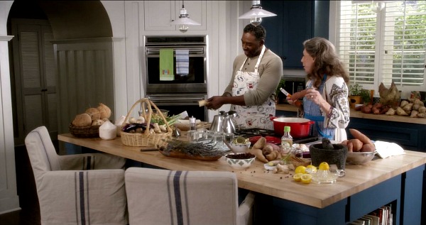 Grace and Frankie on Netflix Beach House kitchen 3 - Hooked on Houses