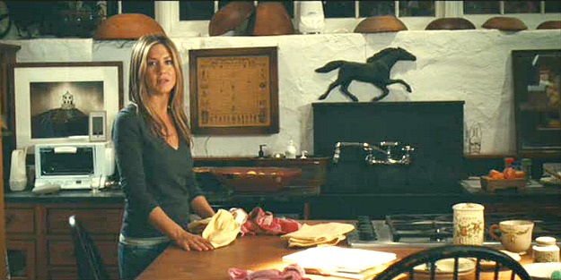 Jennifer Aniston in the movie "Marley and Me" farmhouse kitchen