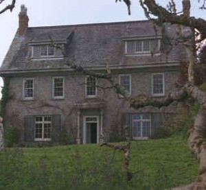 Can You Name the 10 Oscar-Nominated Films These Houses Starred In?