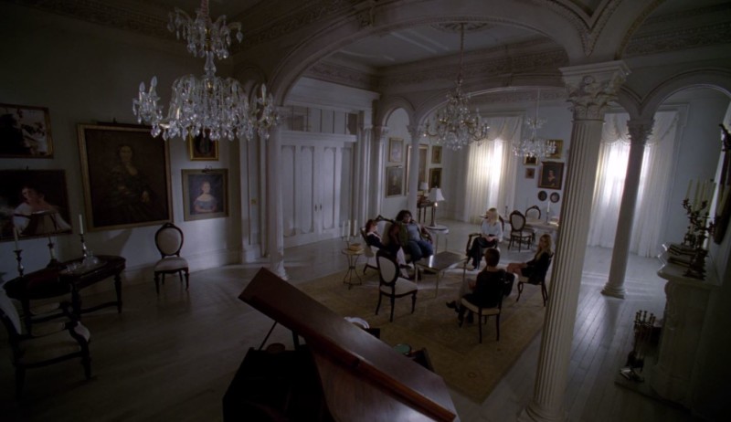 ahs coven living room