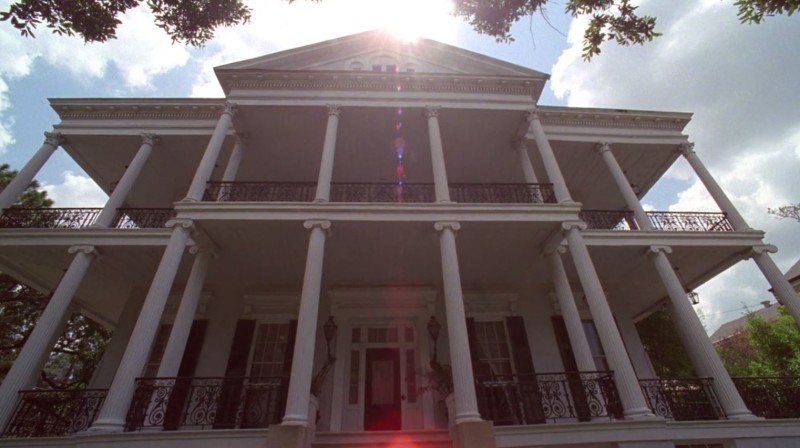 front exterior of New Orleans mansion in American Horror Story Coven