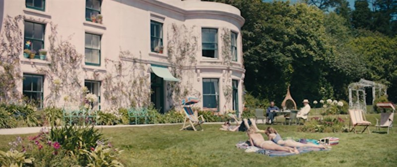 Screenshot of front exterior of the house in the movie About Time