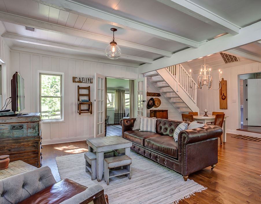 Cabin living room with leather sofa