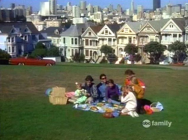 Full House credits in front of Alamo Square Victorians