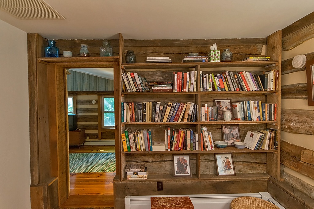 A close up of a book shelf filled with books