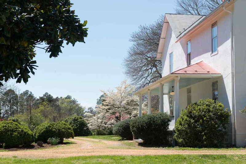 Exterior view of My Old Country House blogger\'s Farmhouse in Virginia